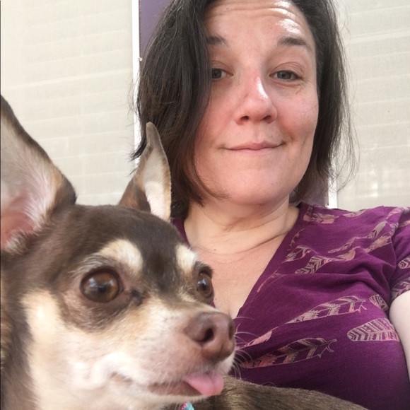 Meet your Posher, Cristina - Picture 3 of 3